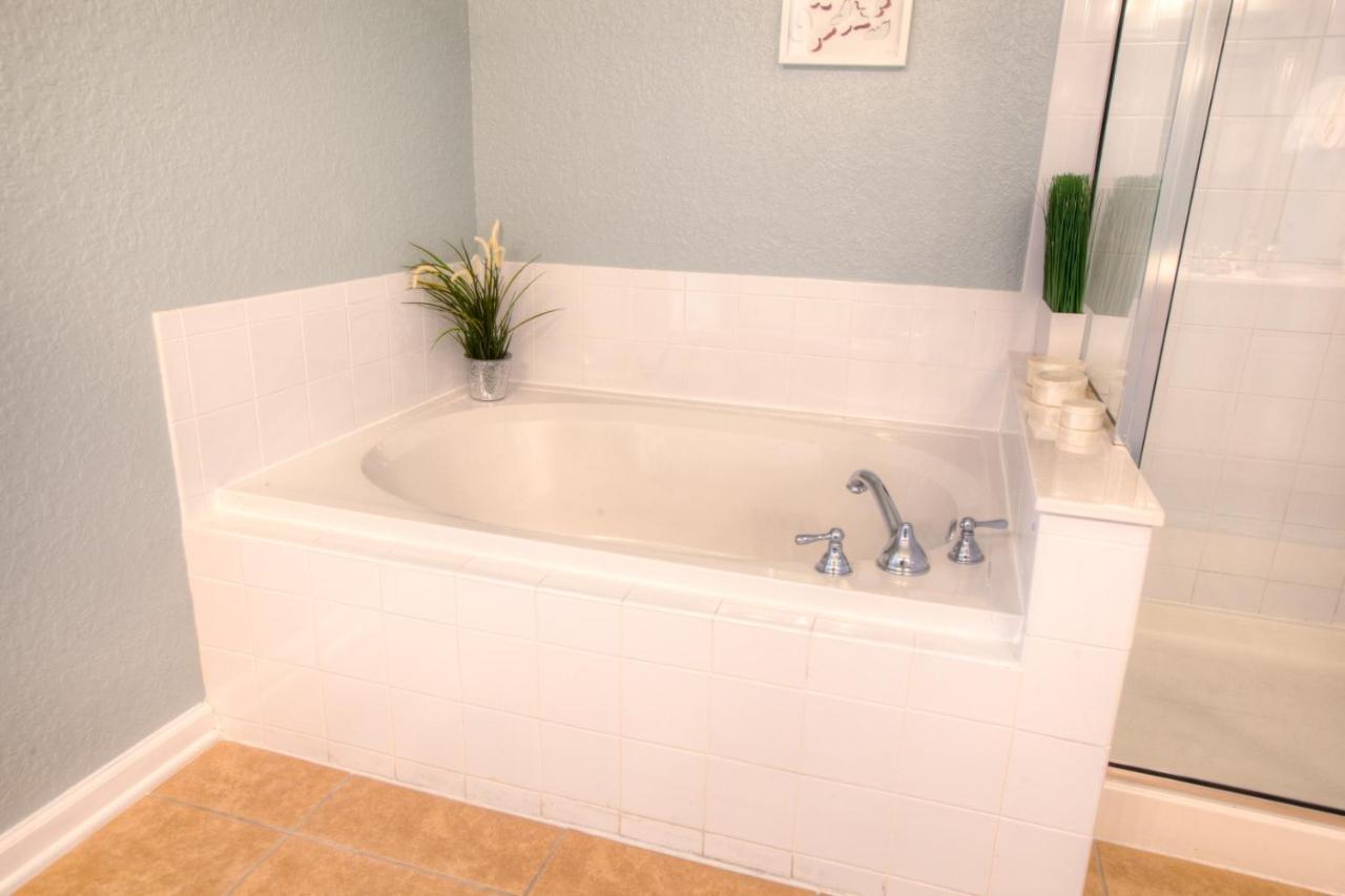 Stunning Lakeview Condo Wprivate Balcony Kissimmee Extérieur photo