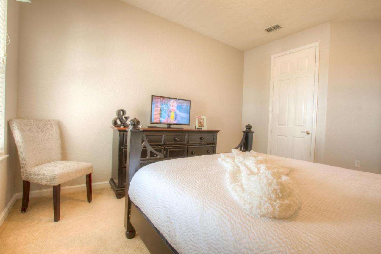 Stunning Lakeview Condo Wprivate Balcony Kissimmee Extérieur photo
